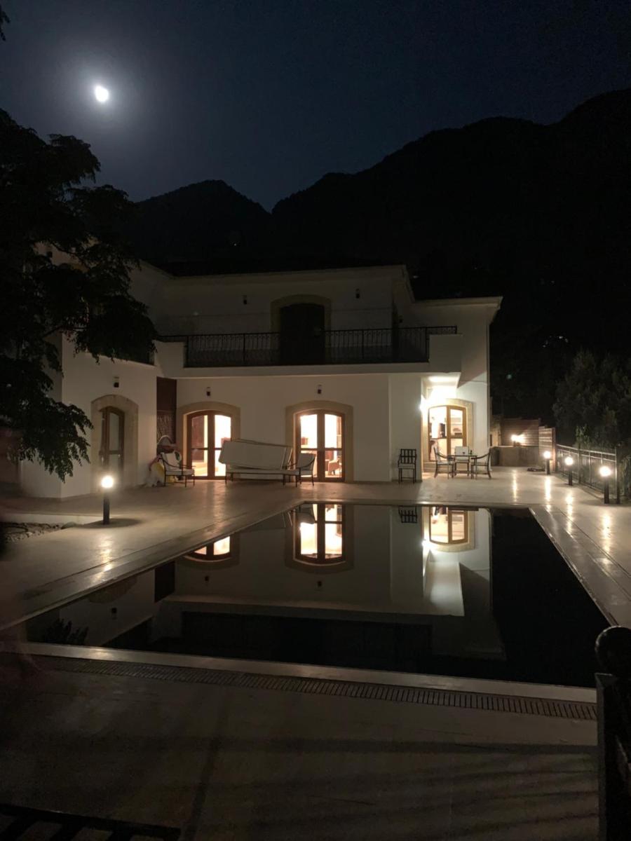 Spectacular views from this villa in Lapta - Housity