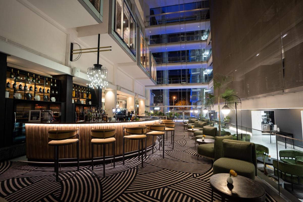 The Capital 15 on Orange Hotel & Spa - Housity