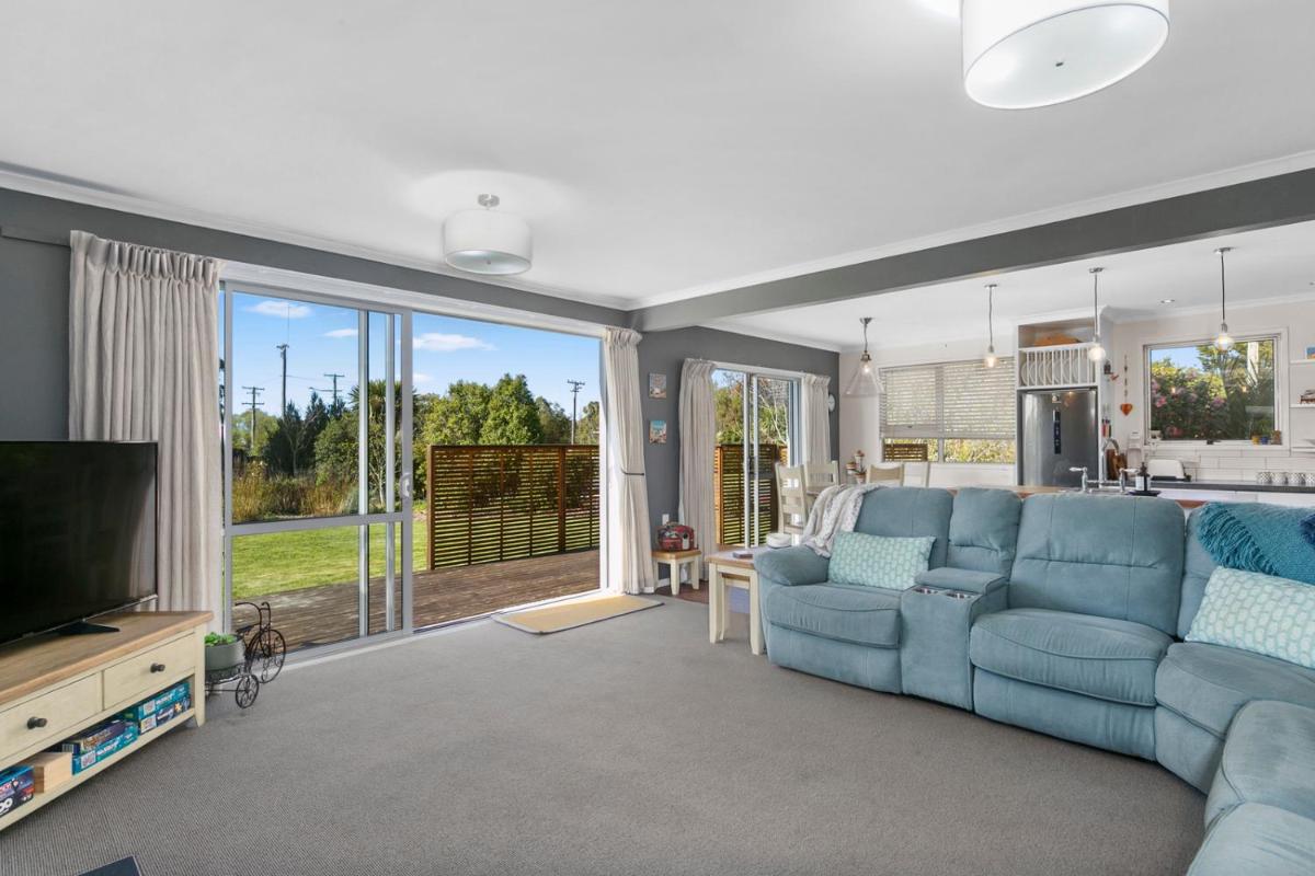 Sea Breeze Sanctuary - Karitane Holiday Home - Housity