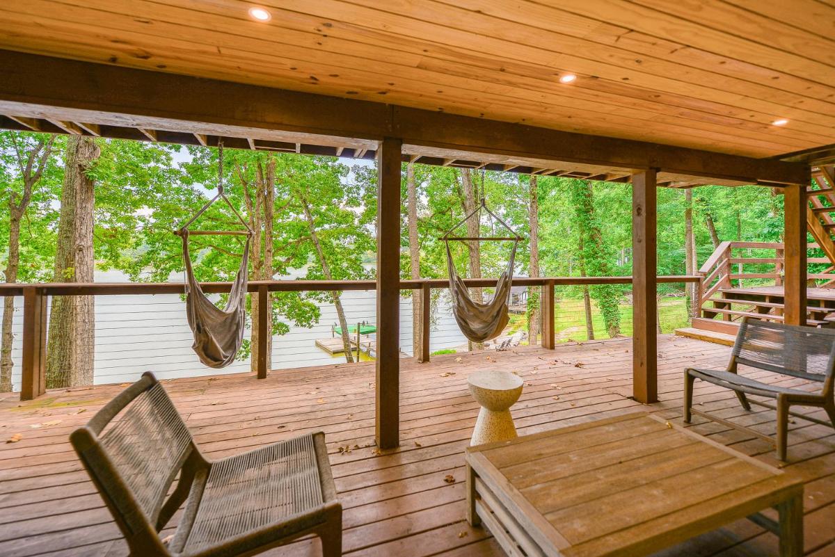 Heron's Bluff - Housity