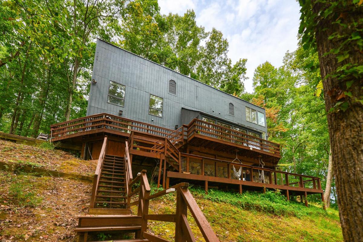 Heron's Bluff - Housity