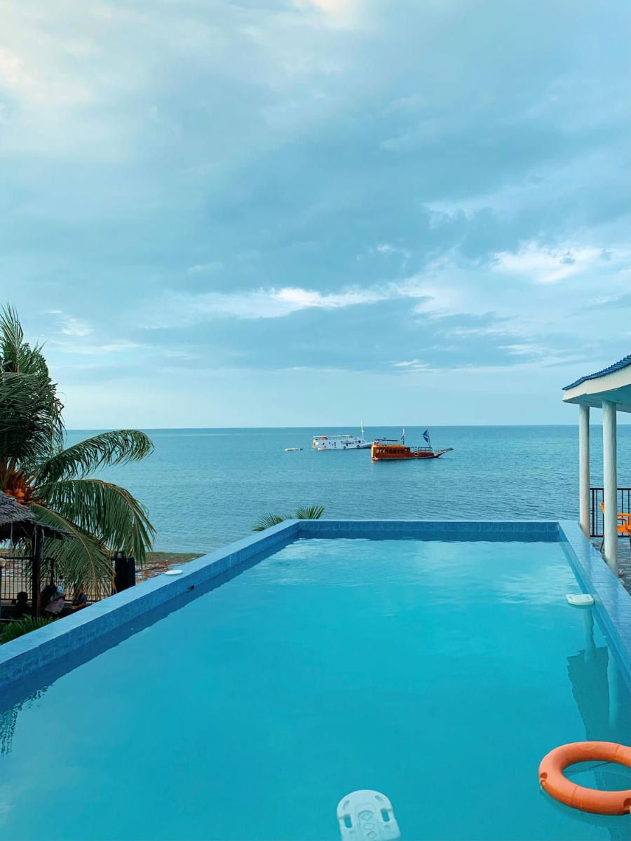 FX72 Beach Resort Maumere - Housity