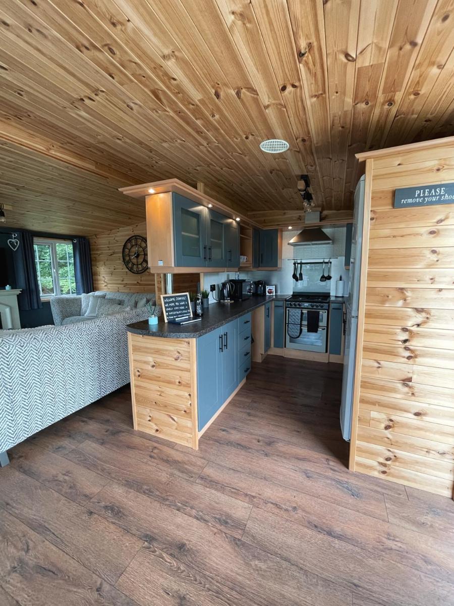 Percy Wood Lodges with Hot Tubs - Housity