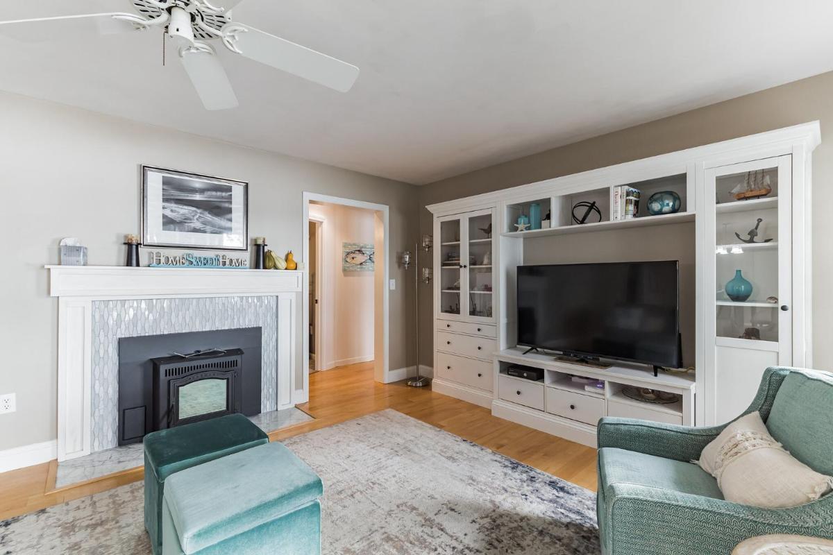 JCR Taunton Bay Hideaway home - Housity