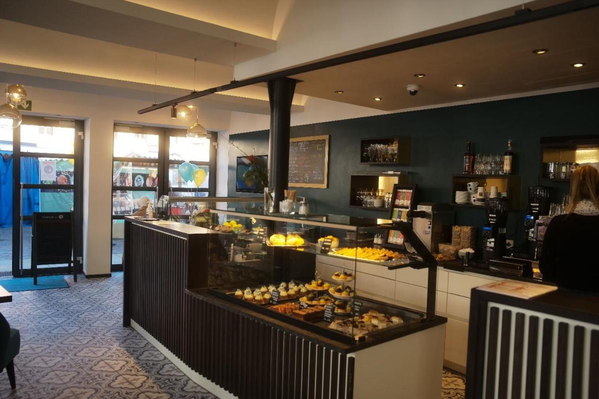 Urban Flair Hotel - Housity