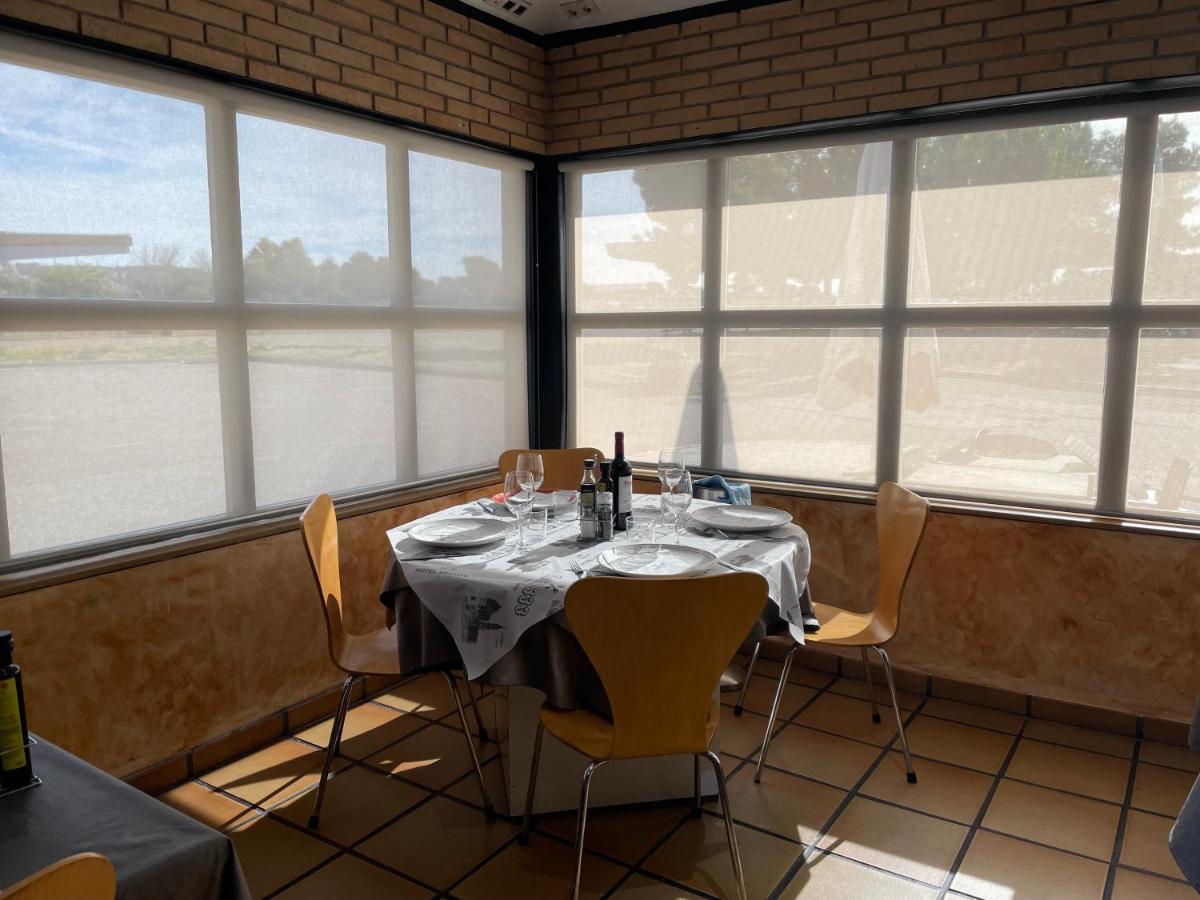 Hotel Aragón - Housity