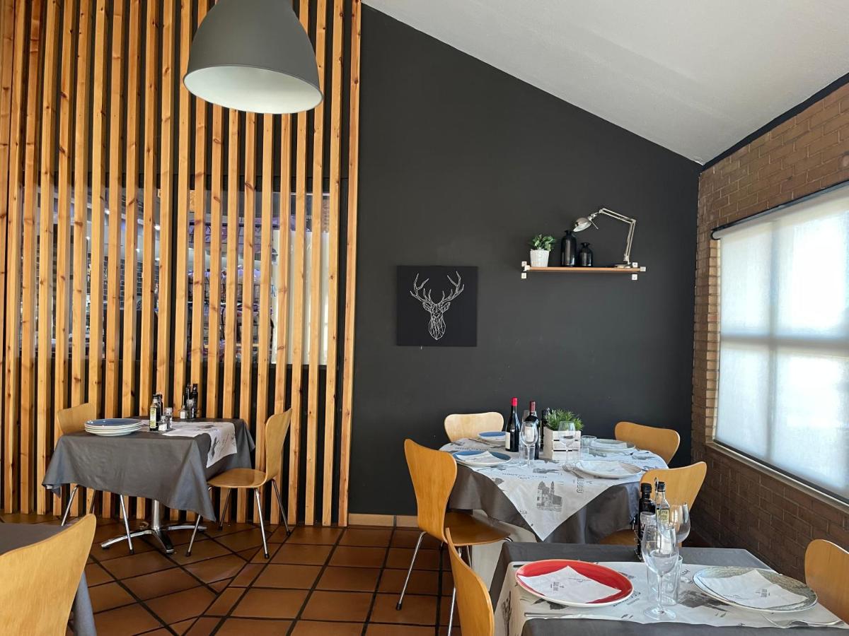 Hotel Aragón - Housity
