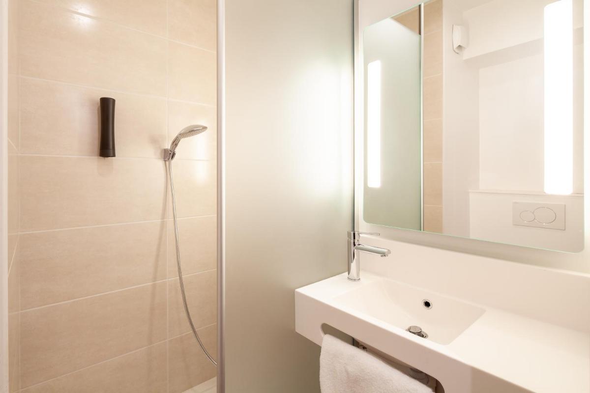 B&B HOTEL Bois d'Arcy Saint Quentin en Yvelines - Housity