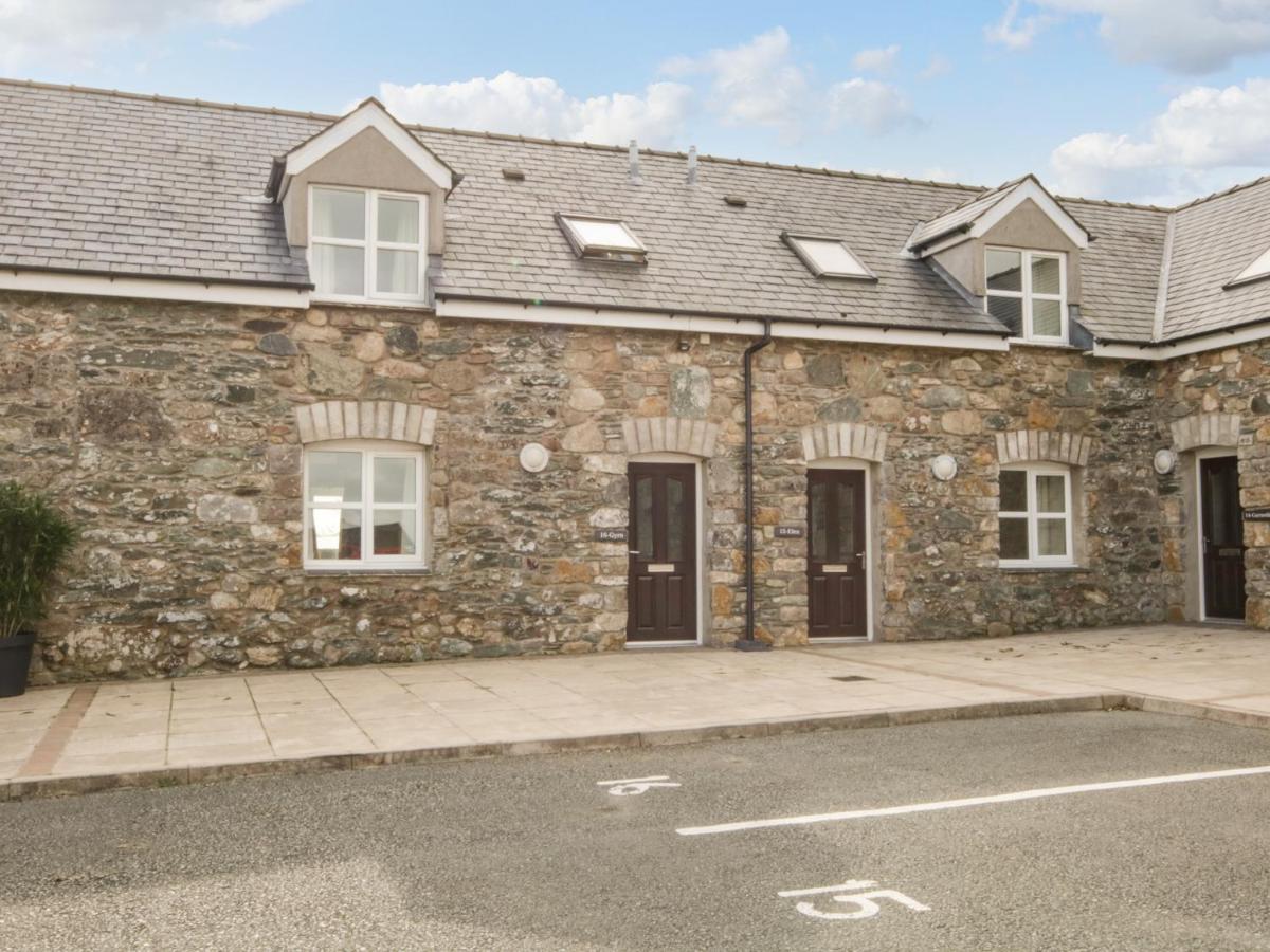 16 Cefn Cwmwd Cottages - Housity