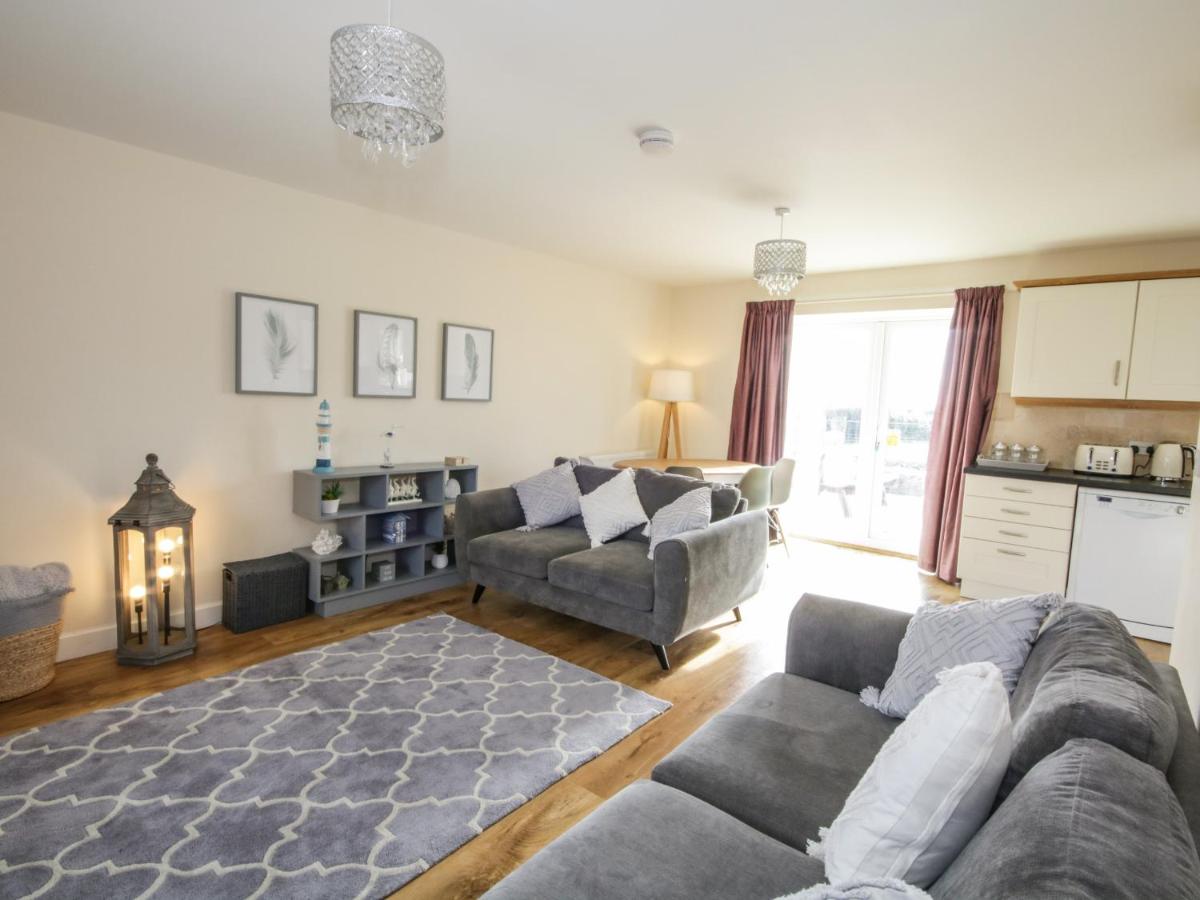 16 Cefn Cwmwd Cottages - Housity