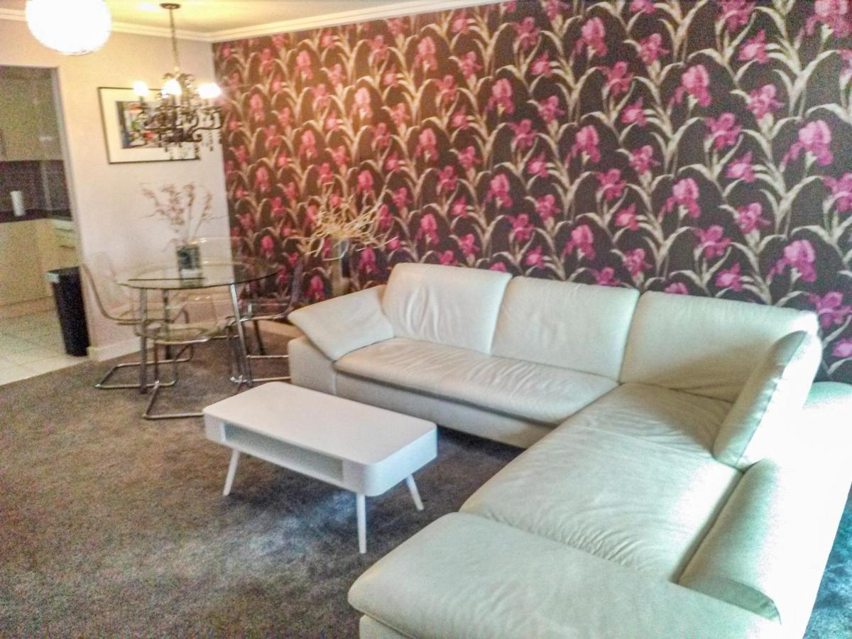 Blackmore Court - Housity