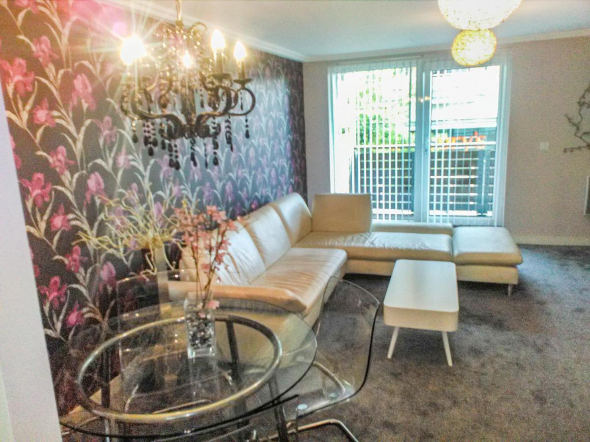 Blackmore Court - Housity