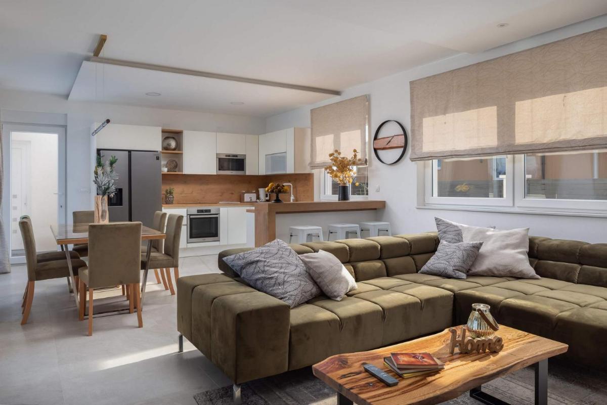 Beautiful Villa Katarina Privlaka, with a Pool - Housity