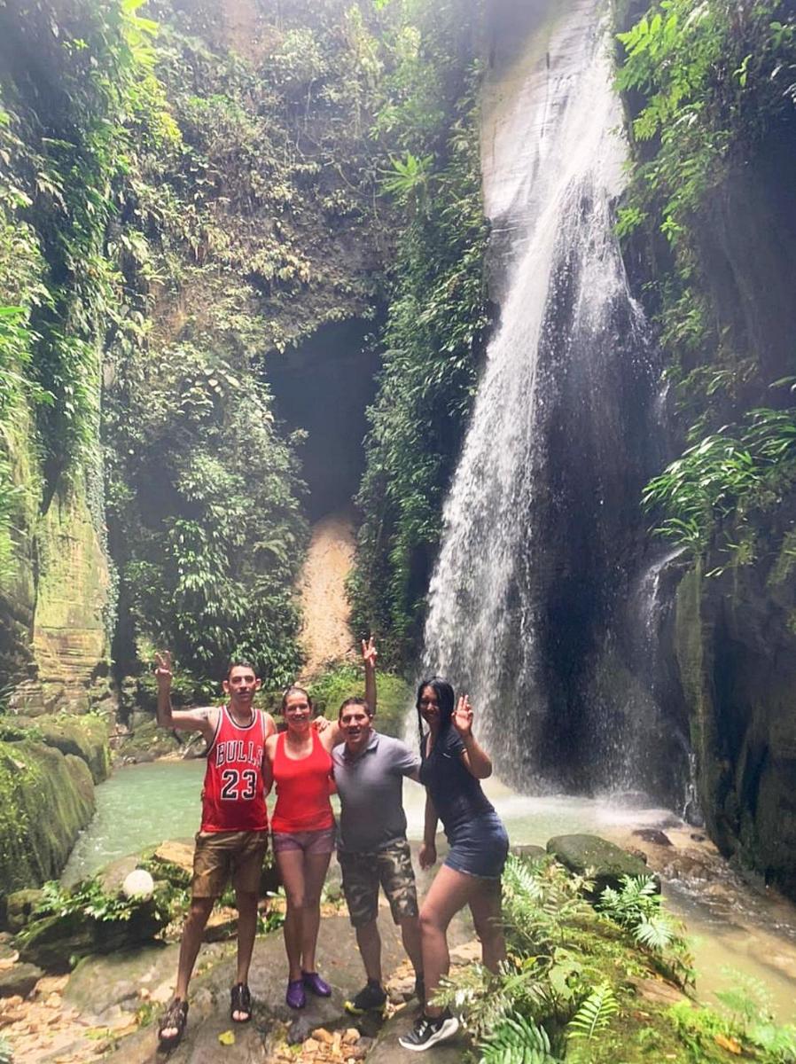 Senderismo Cascadas Mesetas - Housity