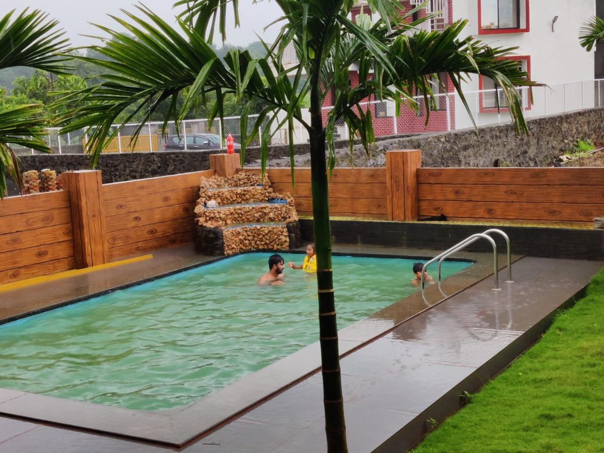 Karjat - 3 BHK Private Bungalow with Private Pool & Garden - Hizvo
