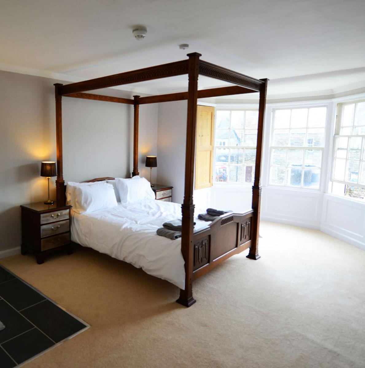 Rounceval House - Housity