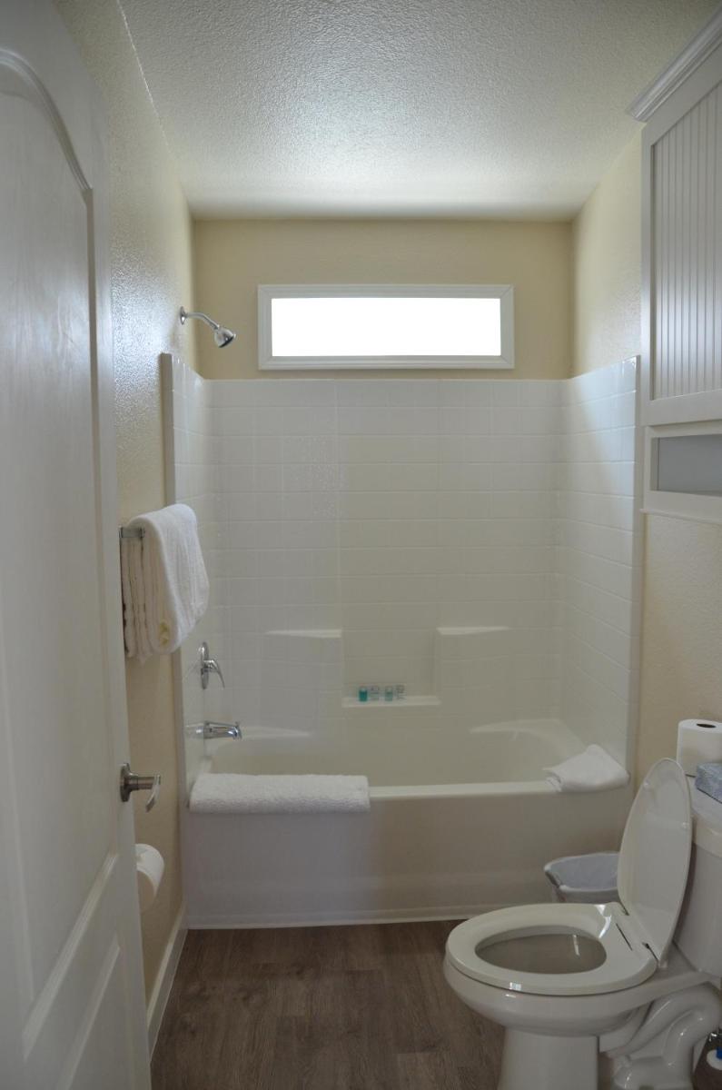 North Hollywood Apartments - Housity