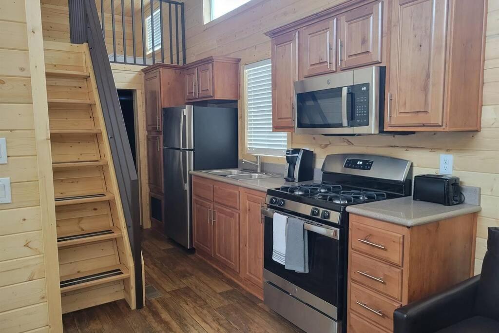 079 Tiny Home nr Grand Canyon South Rim Sleeps 8 - Hizvo