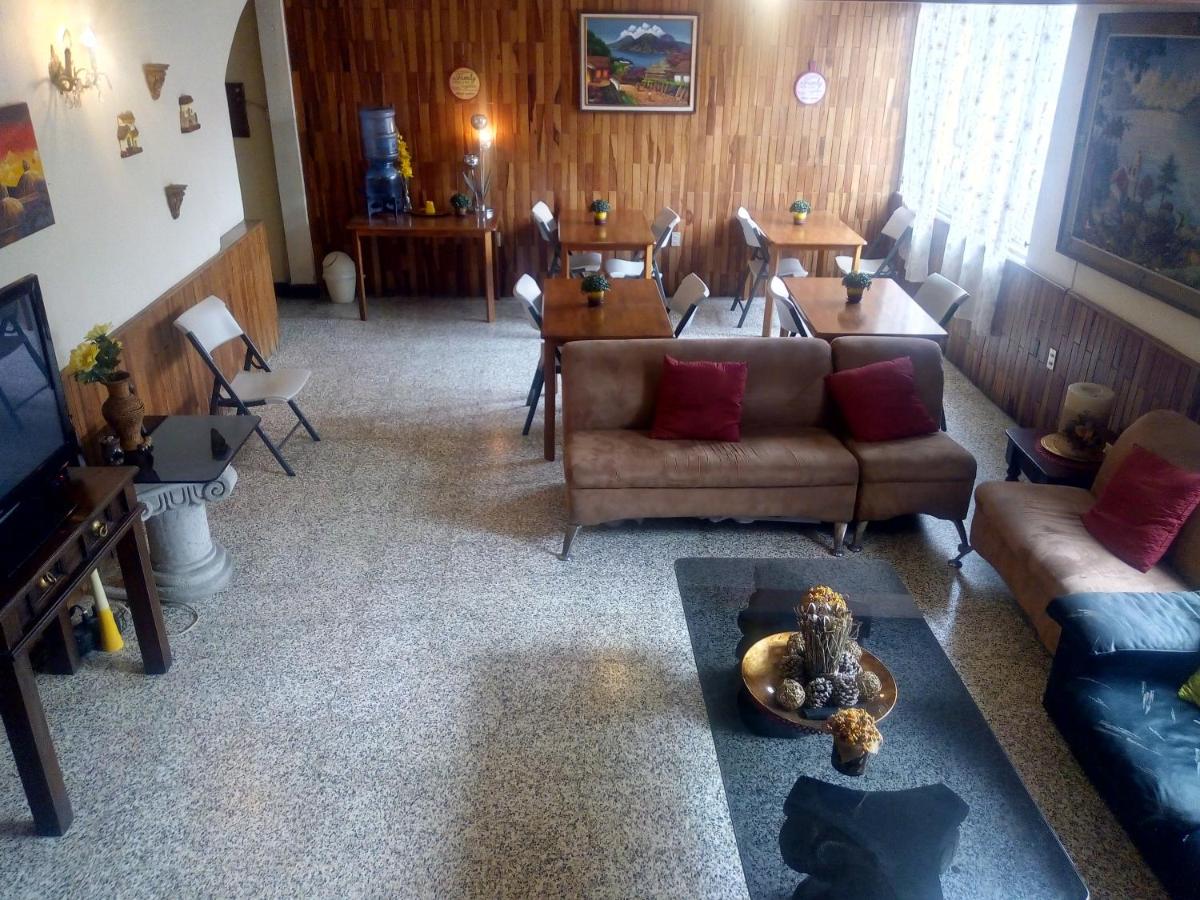 Hostal Los Volcanes - Housity