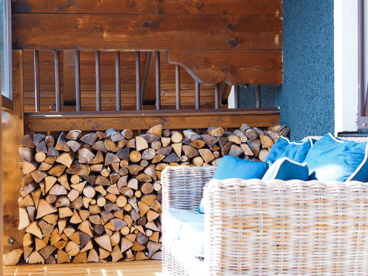 Ein Sitzbereich in der Unterkunft ALPENLIEBE - Sauna & Whirlpool - APARTments