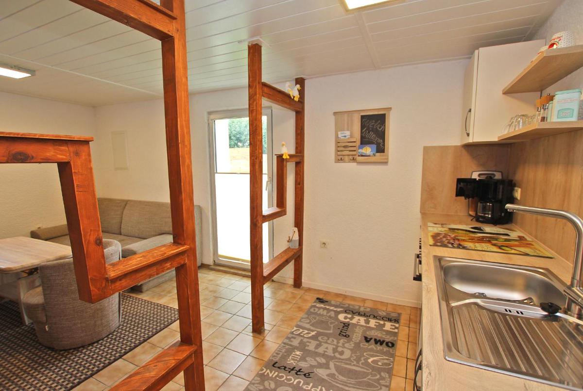 Suitetrails - Ferienhäuser mit Pool Kummerow SCHW 1010