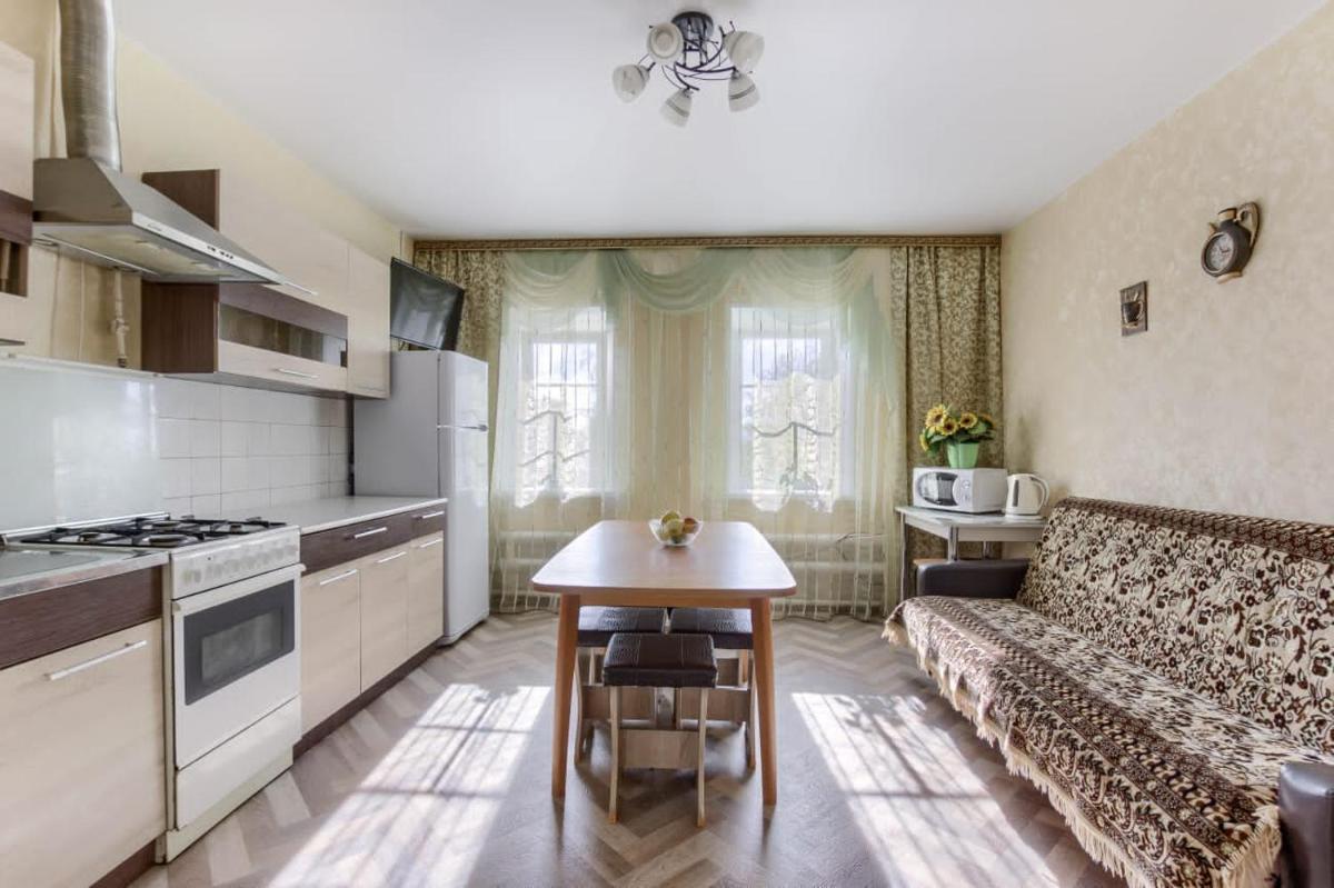 Borisova usad ba - Housity