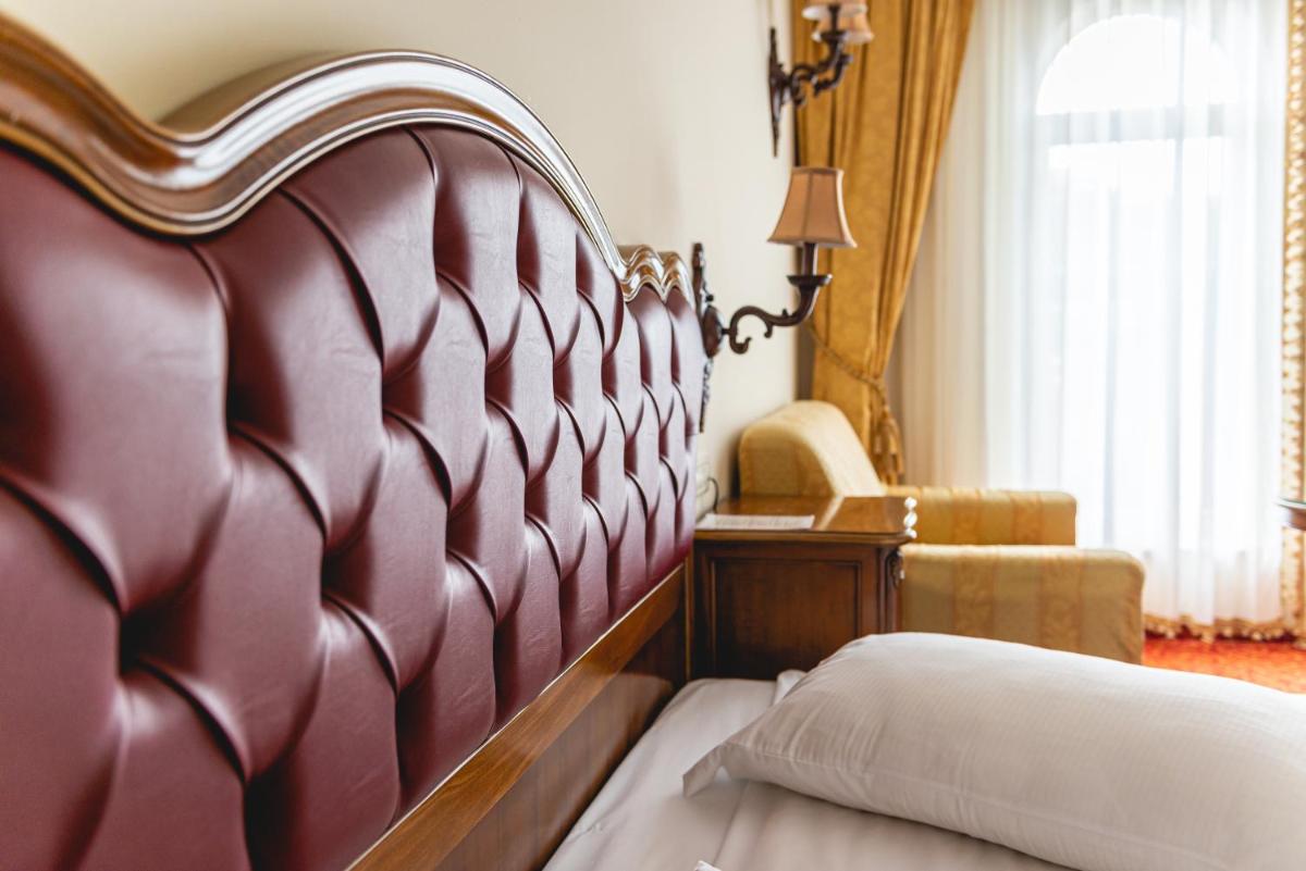 Casino & Hotel ADMIRAL Skofije - Housity