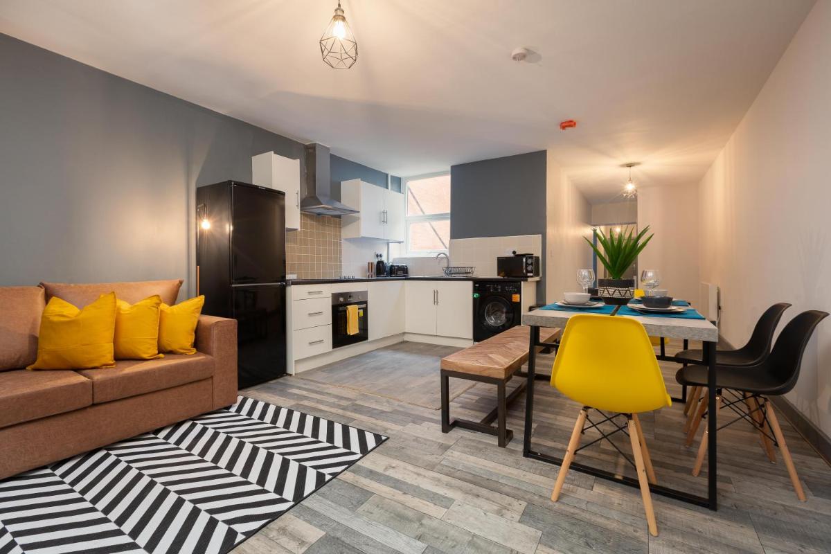 Oak Suite - Talbot Road - Blackpool - Spacious - Housity