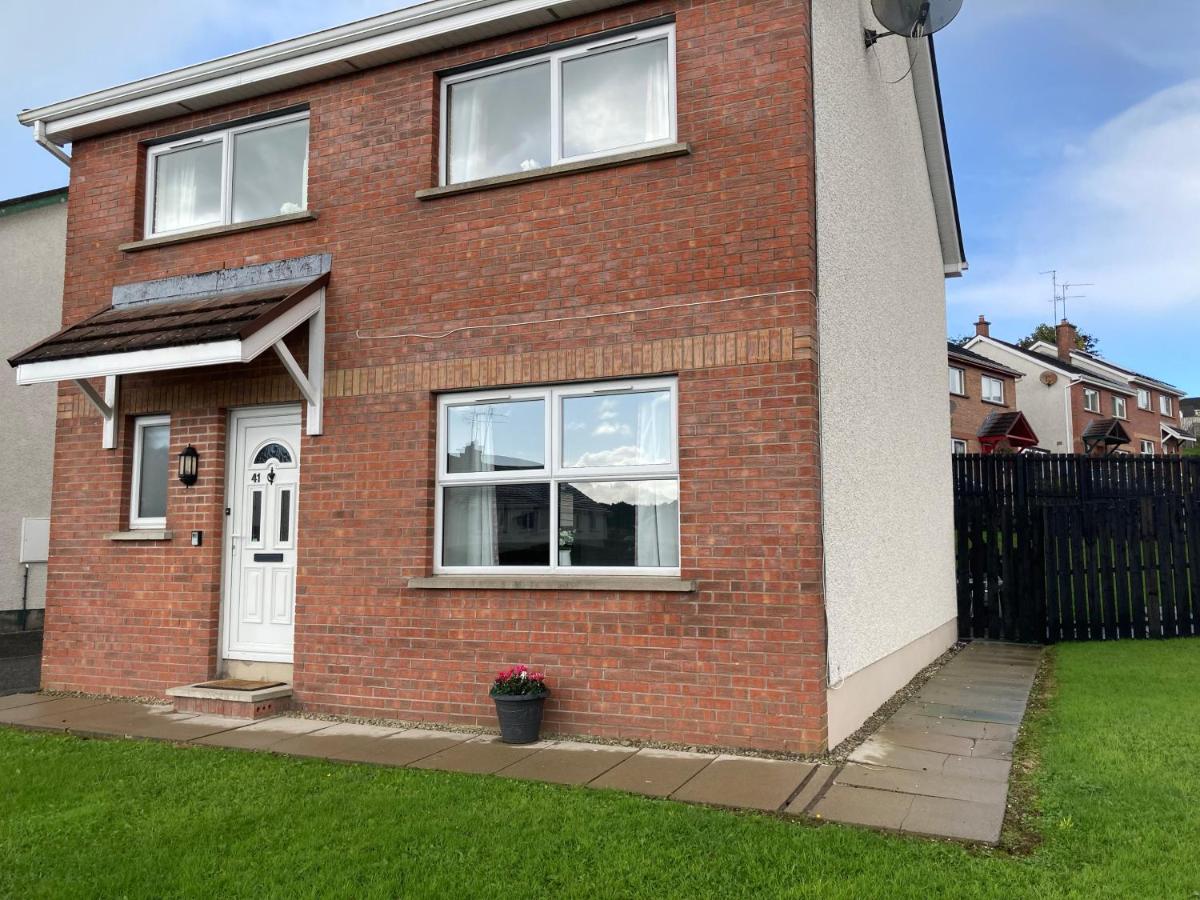 Enniskillen House (6 person house) - Housity