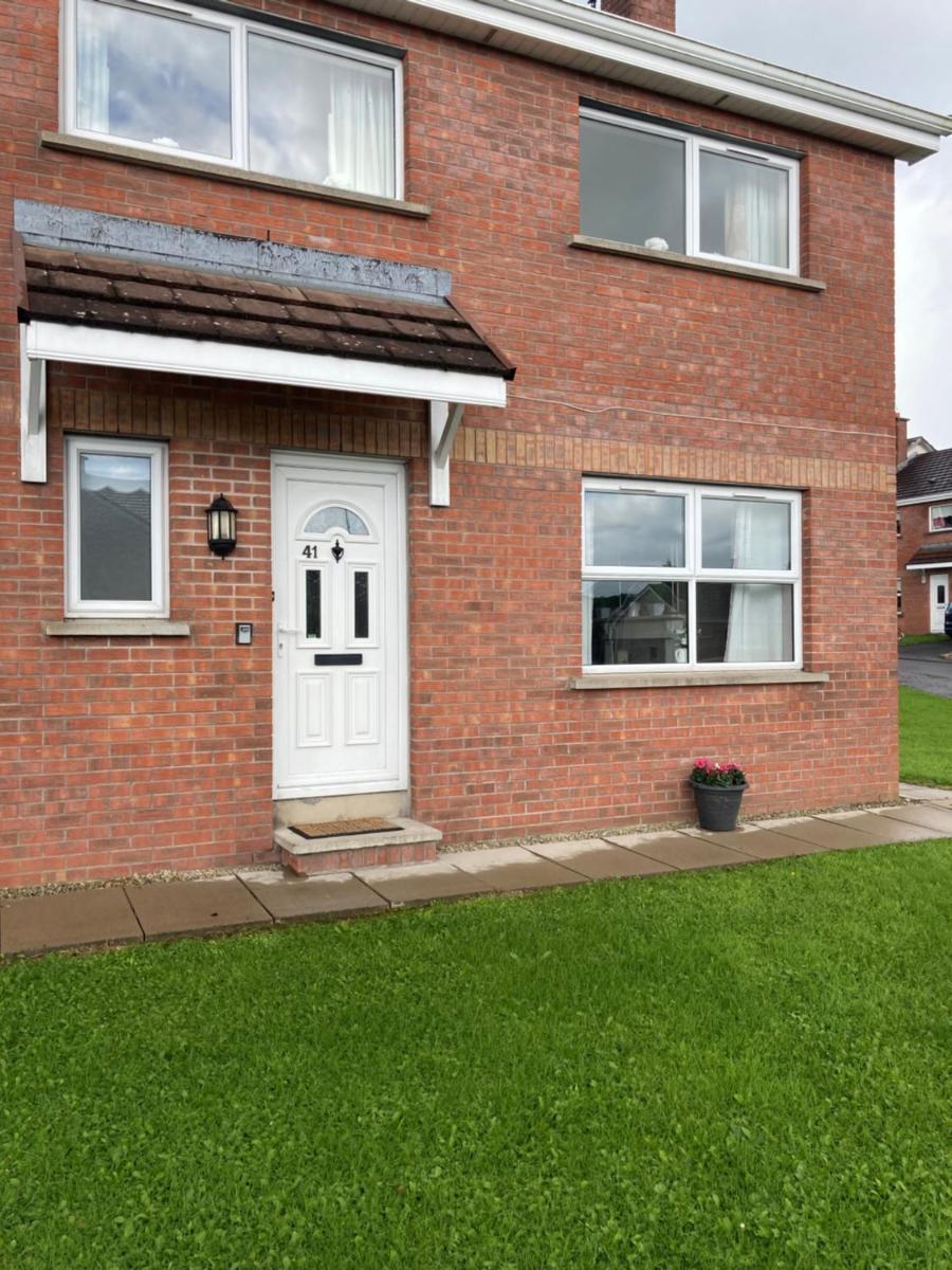 Enniskillen House (6 person house) - Housity