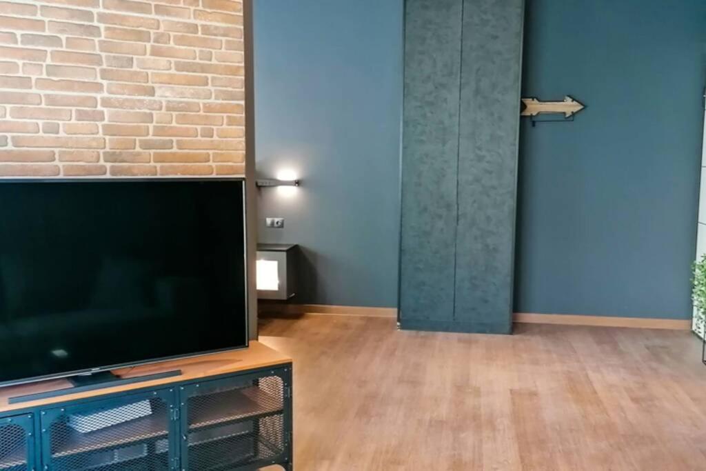 Athens - Plaka, 3, Kydathinaion str. - Housity