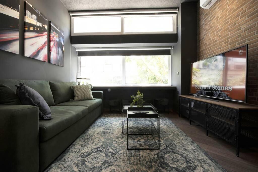 Athens - Plaka, 3, Kydathinaion str. - Housity