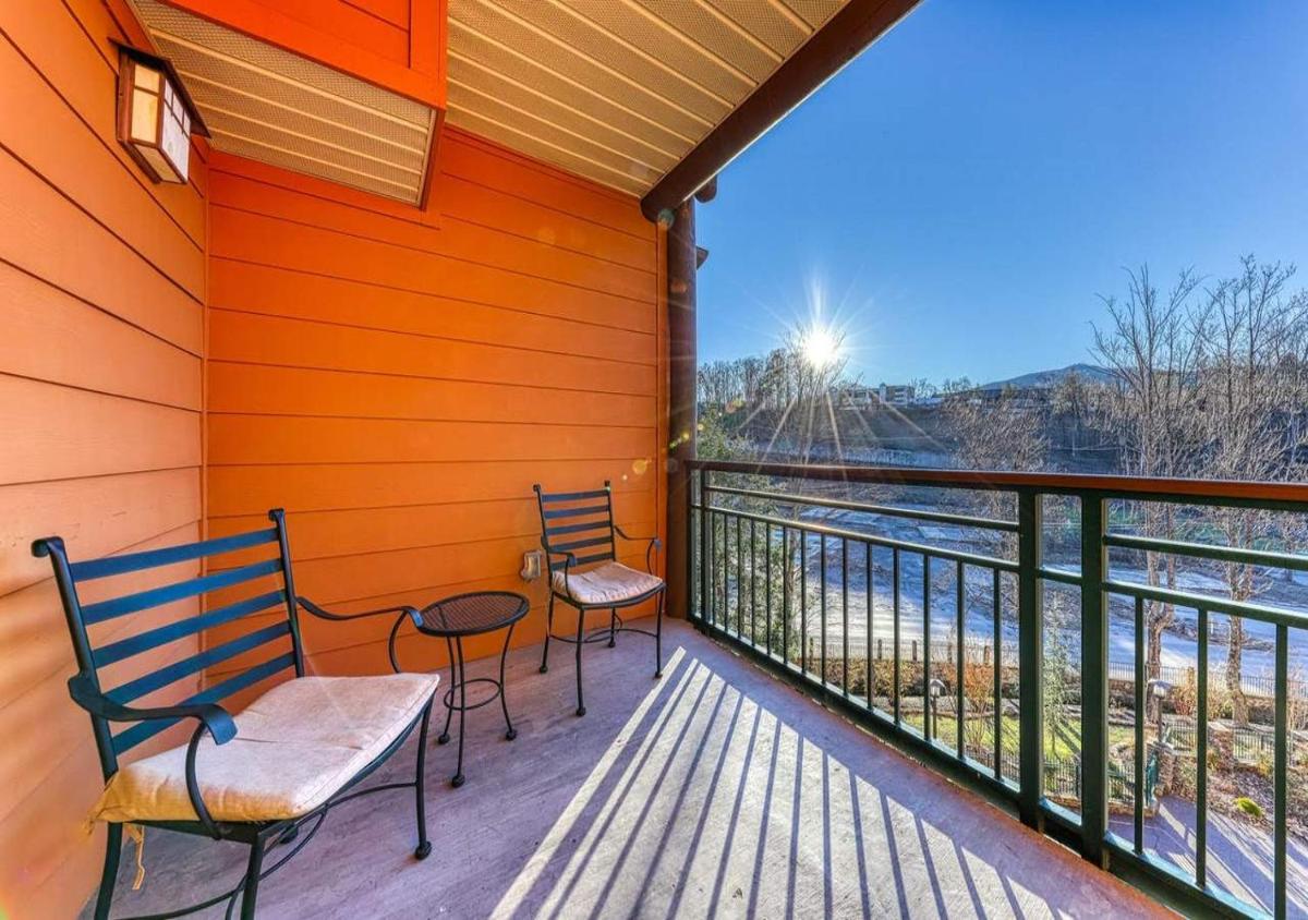 Baskins Creek Condos by TS - Housity