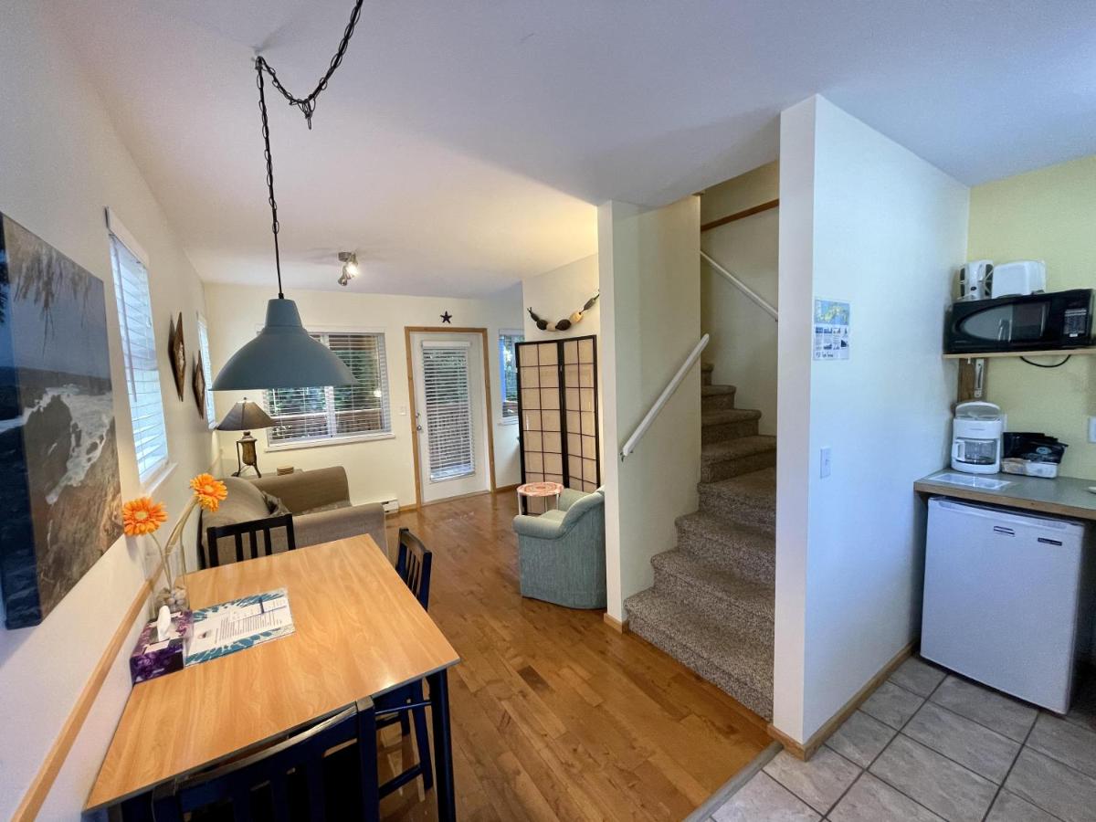 One Bedroom Private Cabin Close To Trails And Beaches - Housity