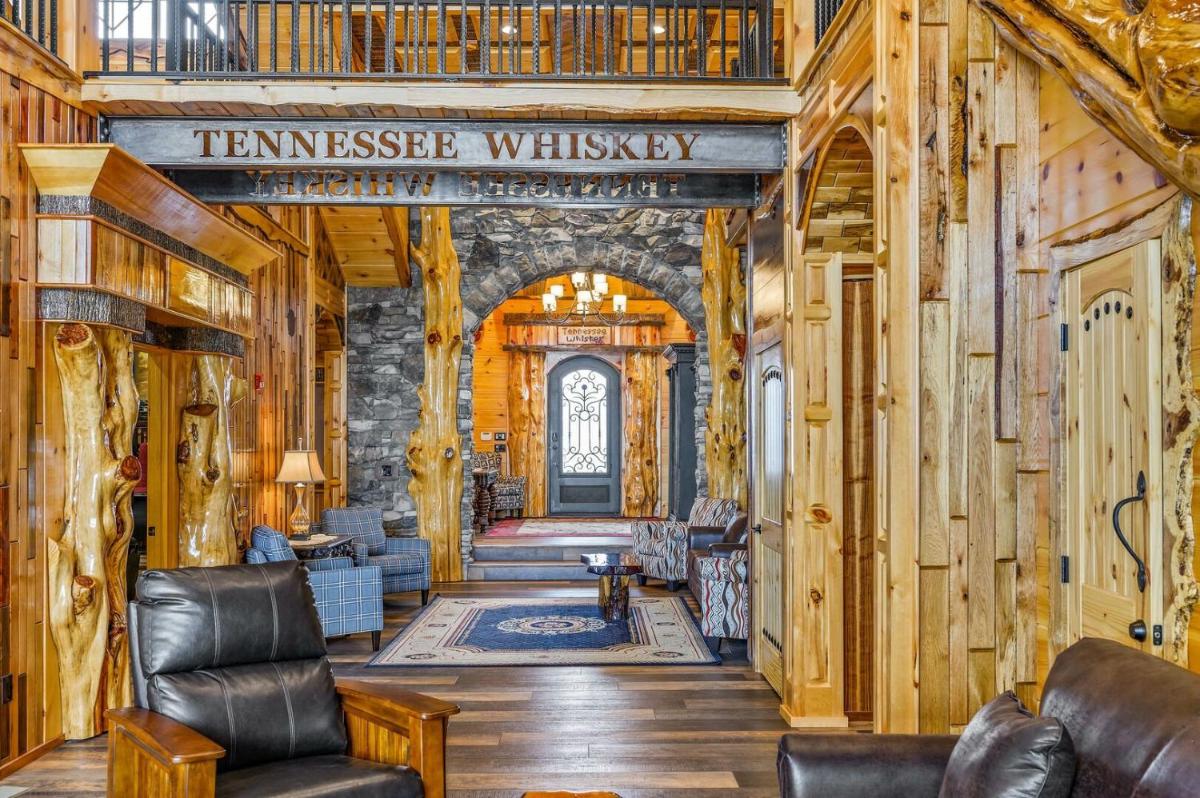 Tennessee Whiskey - Housity