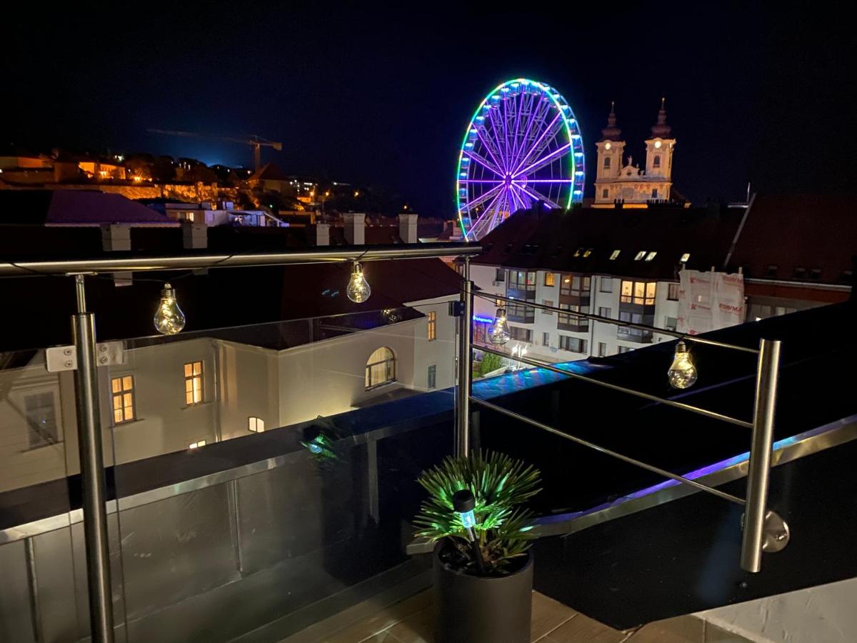 Rooftop Eger - Housity