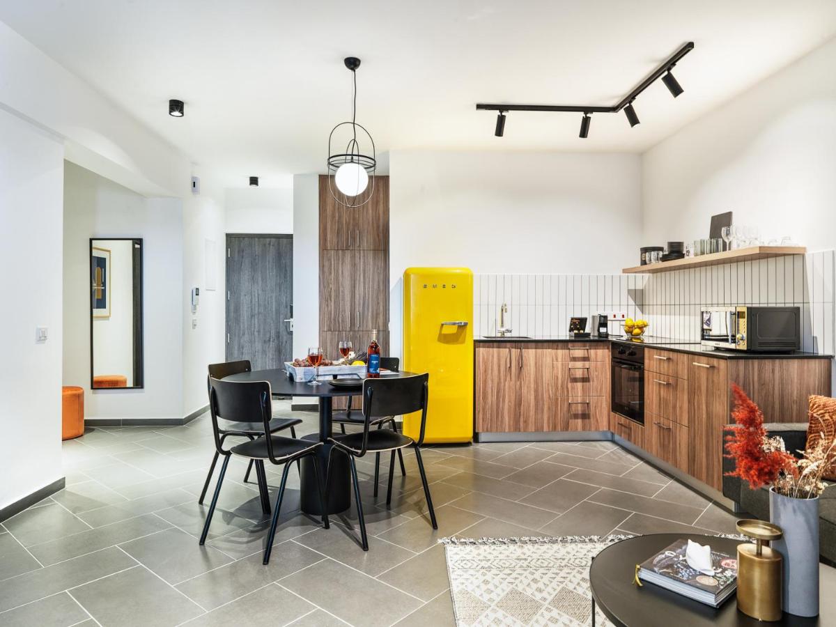 LIV URBAN Suites - Housity