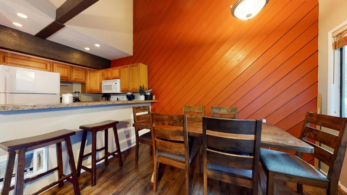 Bigwood #63 condo - Housity