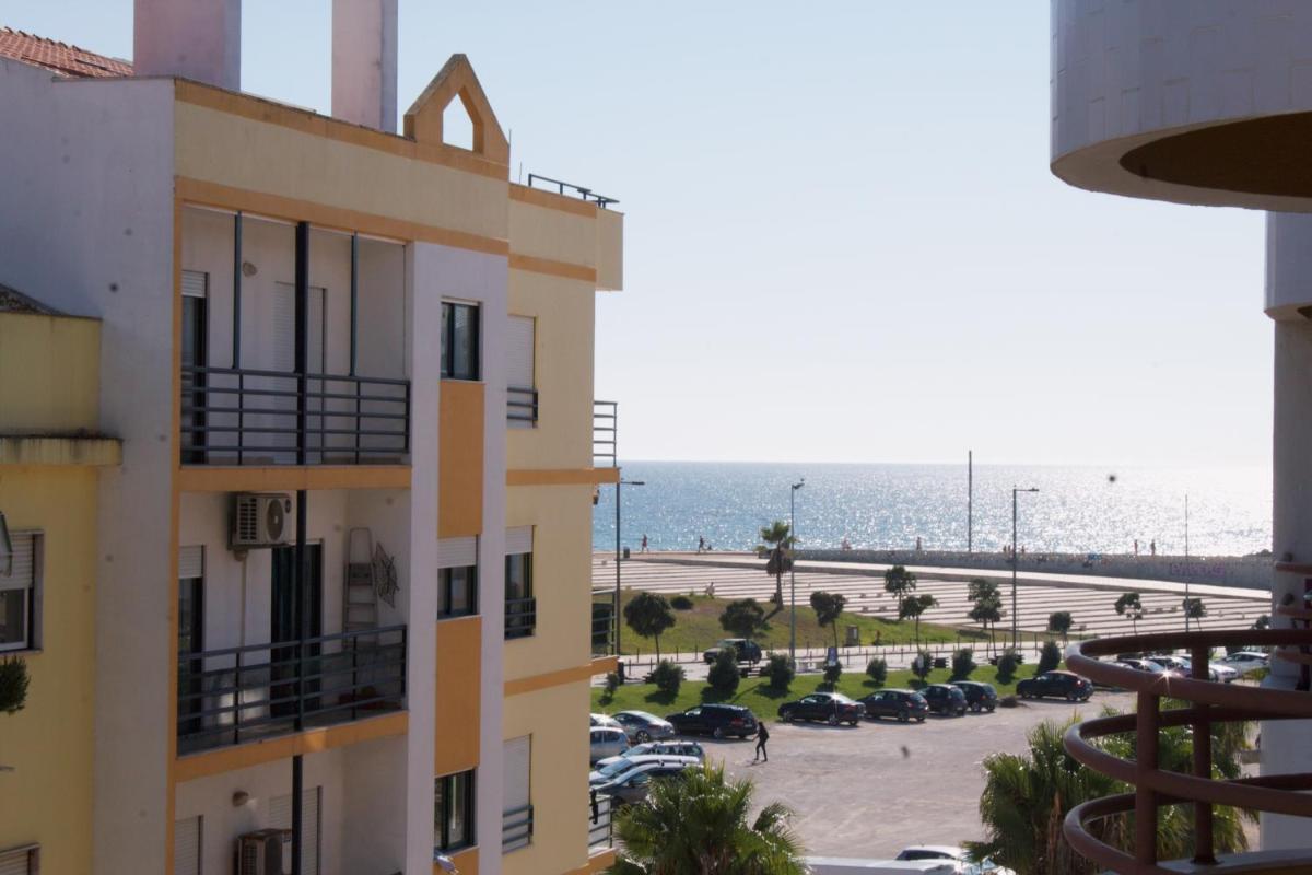 Caparica Sunny House II - Housity