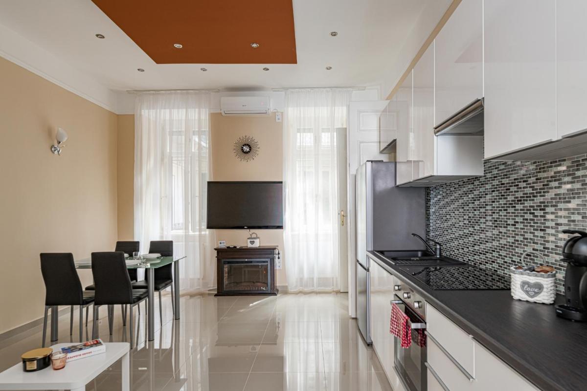 Hungary Residence Westend - Housity