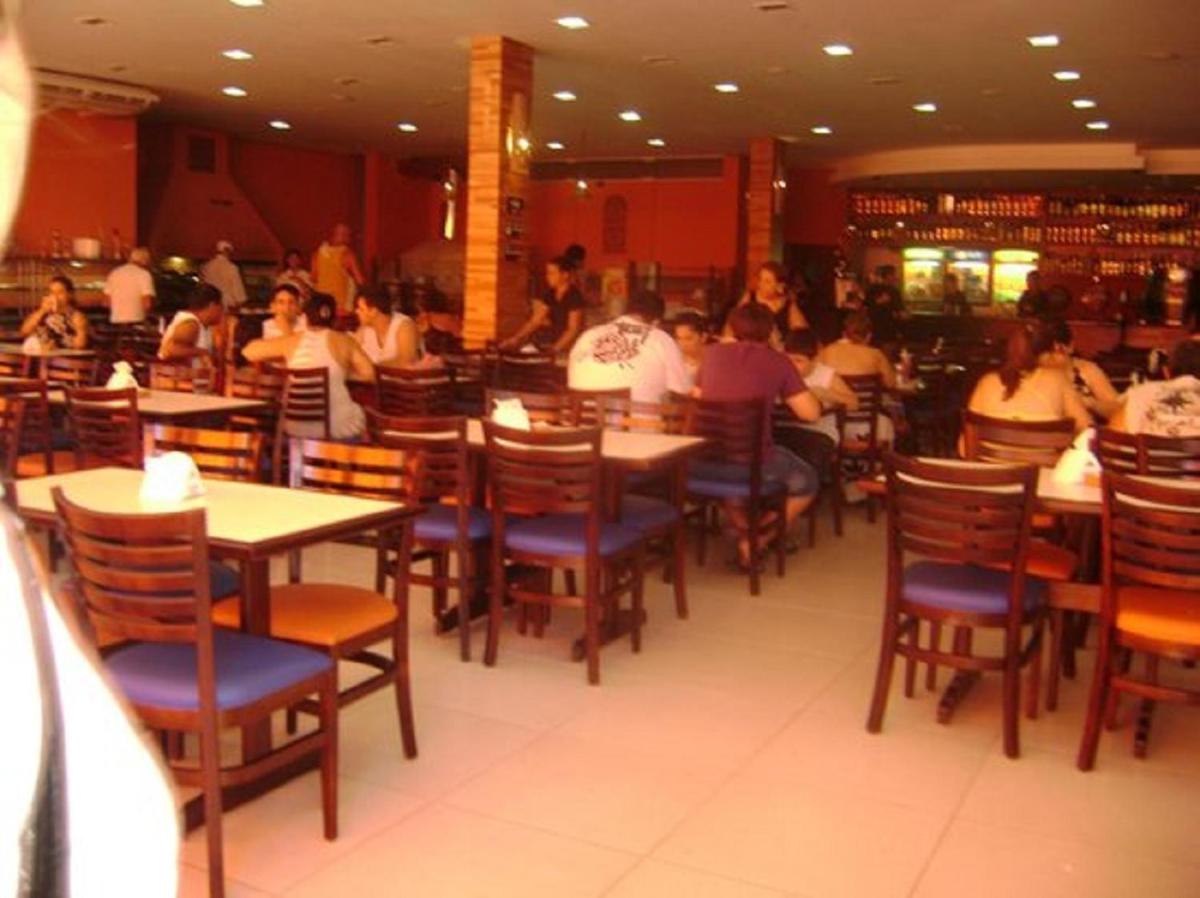 Casa de praia no centro de Caraguatatuba - Housity