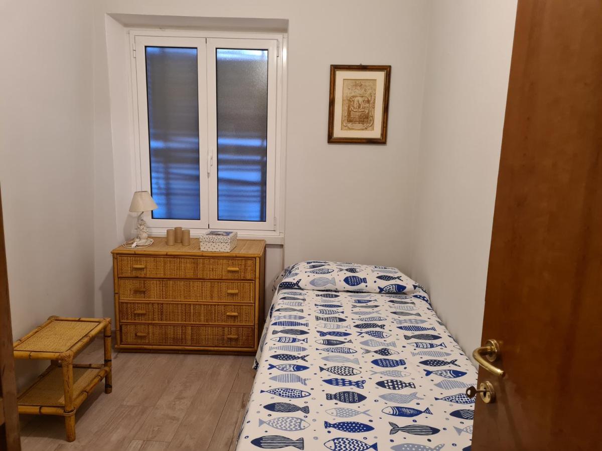 Una Finestra su Rapallo by PortofinoVacanze - Housity