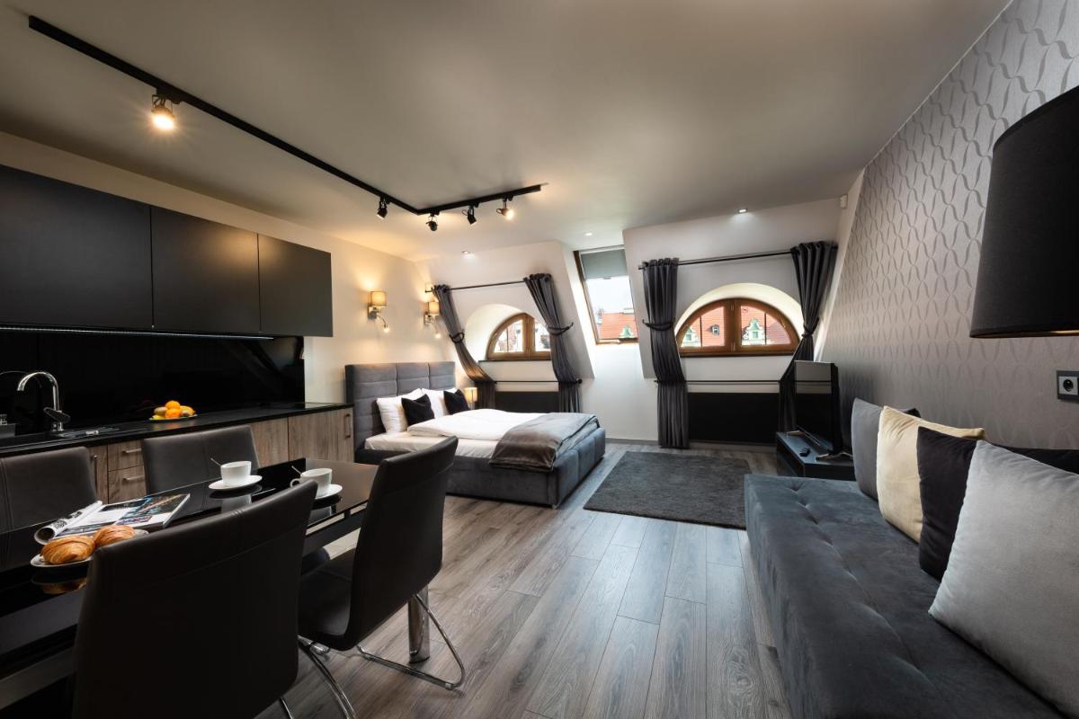 Aparthotel New Lux - Housity