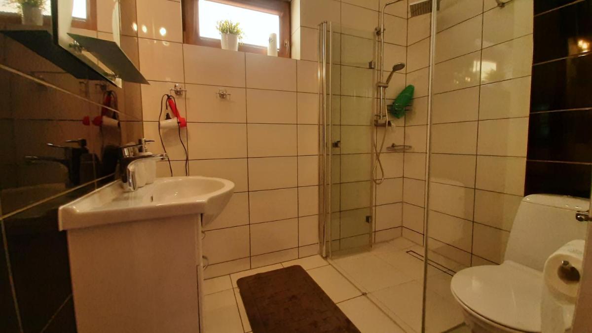 Podhalańskie Domki u Magdusi i Marcina z Jacuzzi - Housity
