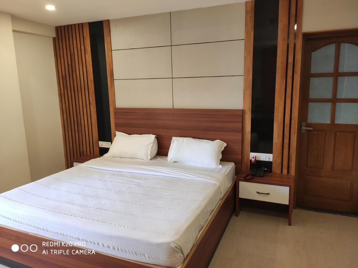 Hotel Sree Gokulam Apartments - Housity