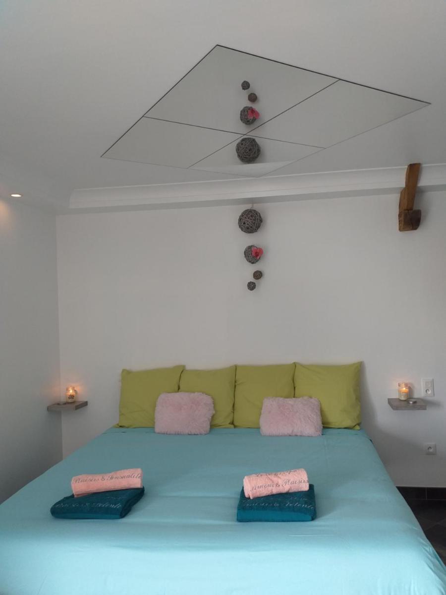 Le Ptit Spa de L'Abbaye Suite love et Spa privé - Housity