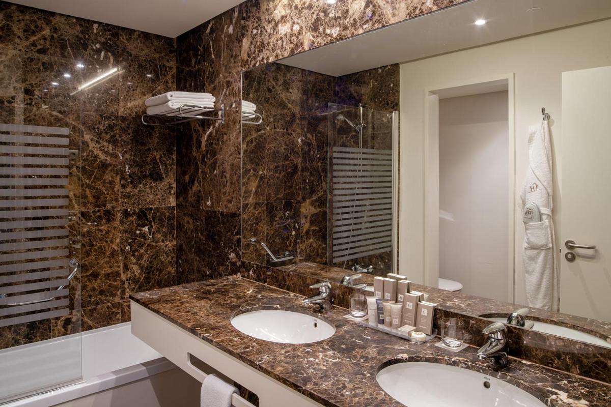 Un baño de Arrecife Gran Hotel & Spa