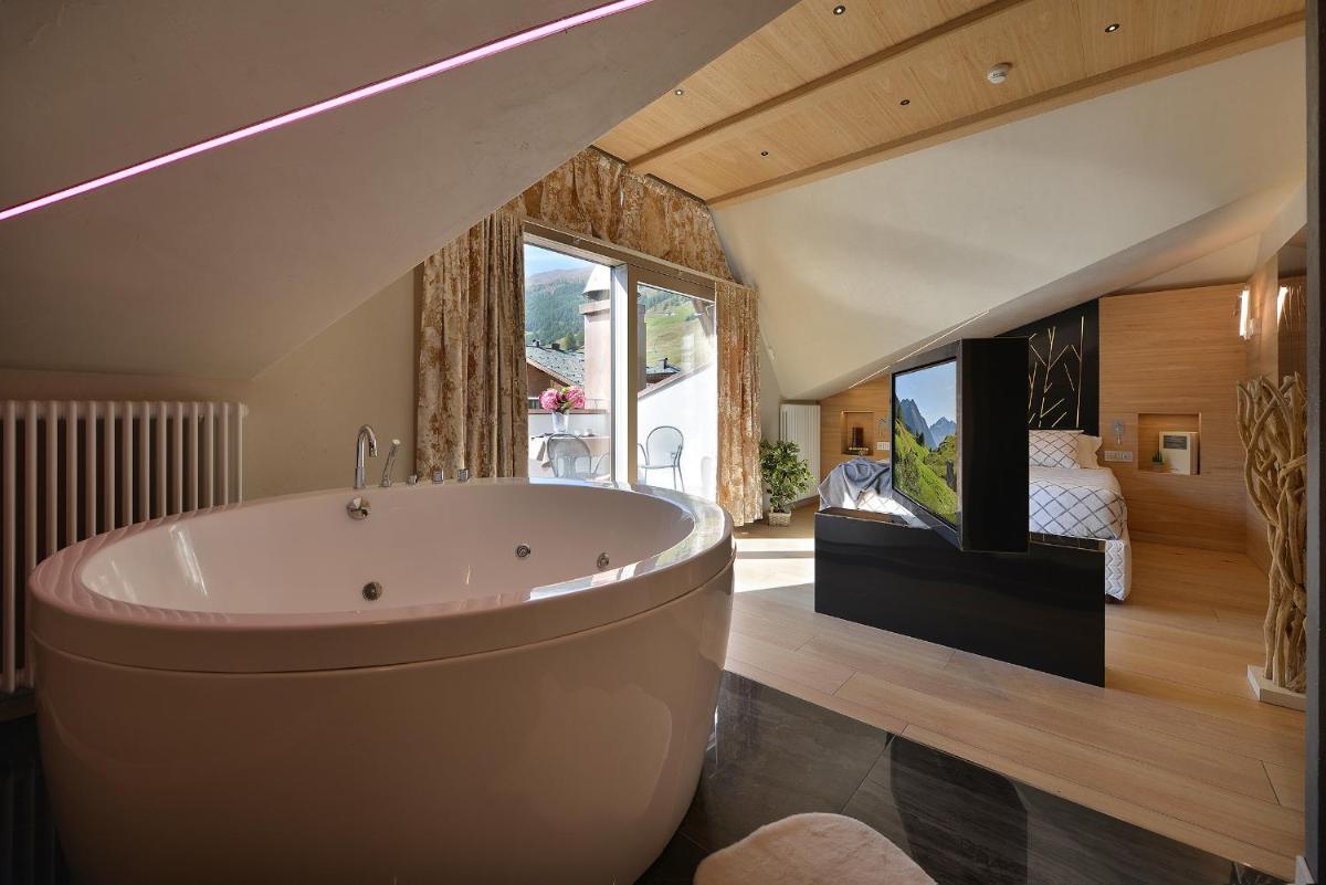 Hotel Compagnoni - Housity