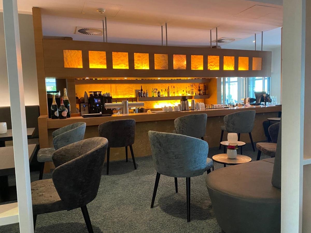 Lounge oder Bar in der Unterkunft Strandhotel Dünenmeer - Adults only