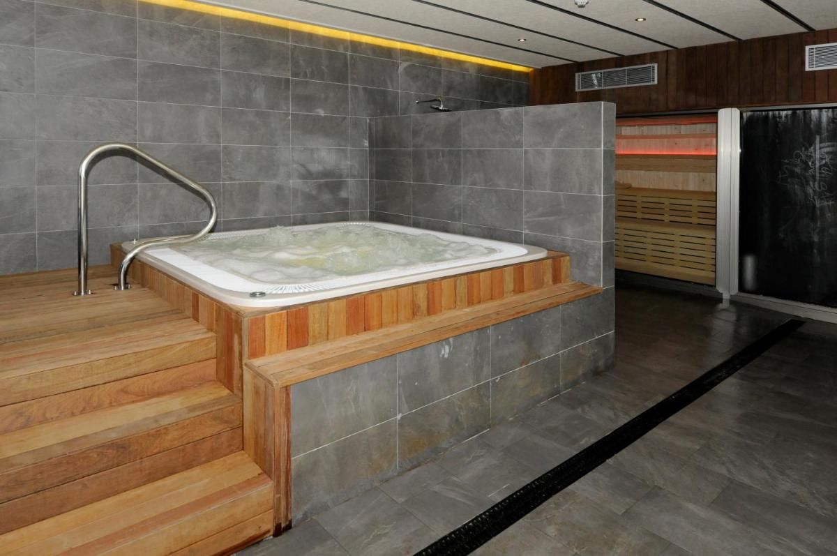 Imagen de la galería de Hotel Riviera, en Santa Susanna